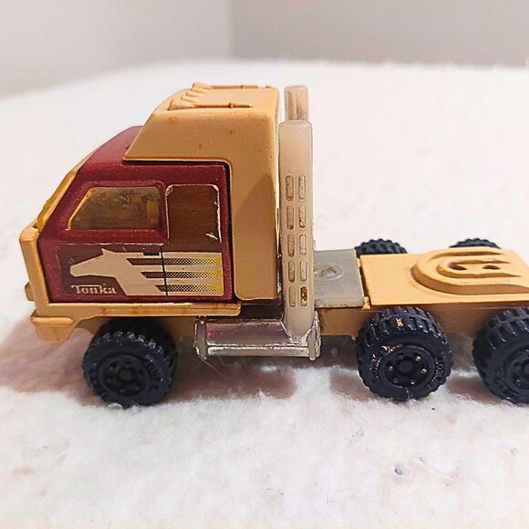 Vintage Tonka Truck Toy Lot - 1978 / 1981 - Pickup & Horse Trailer Trucks - Picture 5 of 16